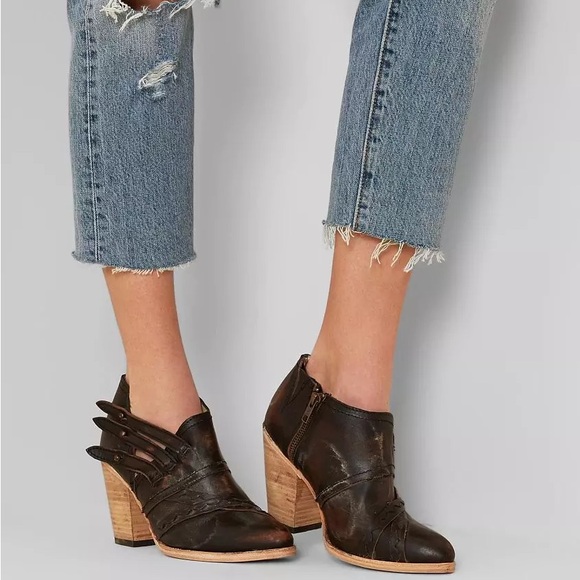 FREEBIRD BY STEVEN Gate Leather Ankle Boot Women’s Size 10 Boho Distressed Fall - Picture 12 of 12